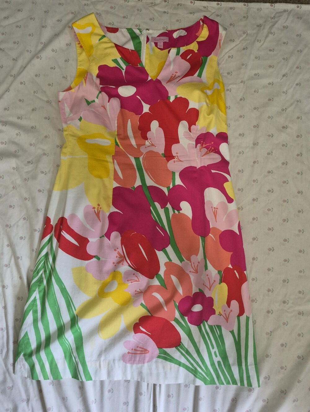Lilly Pulitzer Floral Dress Sz 12. MEASUREMENTS .L 37", PIT TO PIT 37, W, 38. - Picture 4 of 9